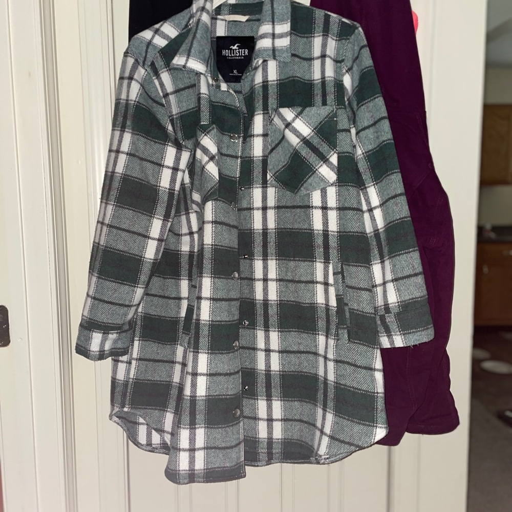 Hollister Dark Green and White Checkered Button-Up jacket/flannel